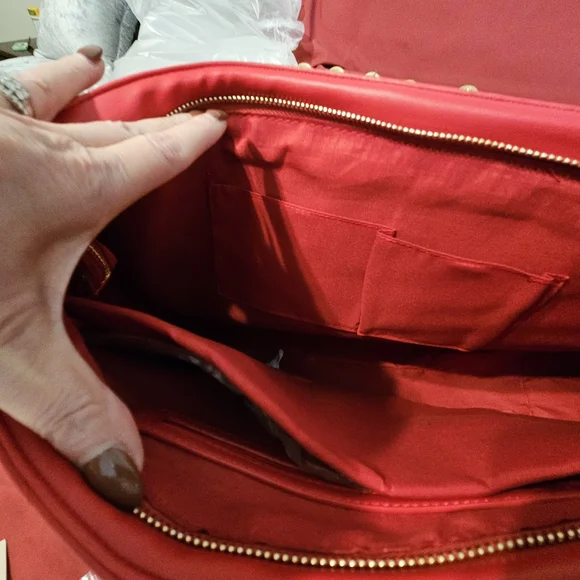 Badgley Mischka Red Quilted Faux Leather Bag - Picture 4 of 8